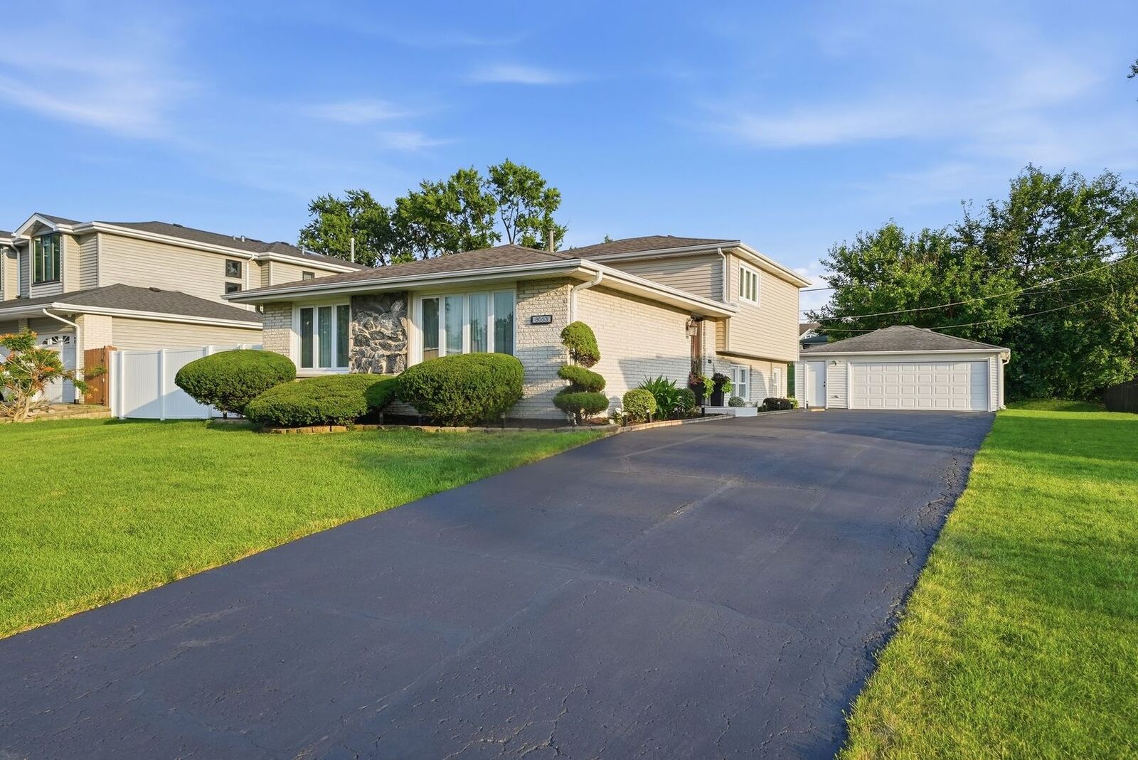 Property Photo: 8053 W 88th Street IL 60457
