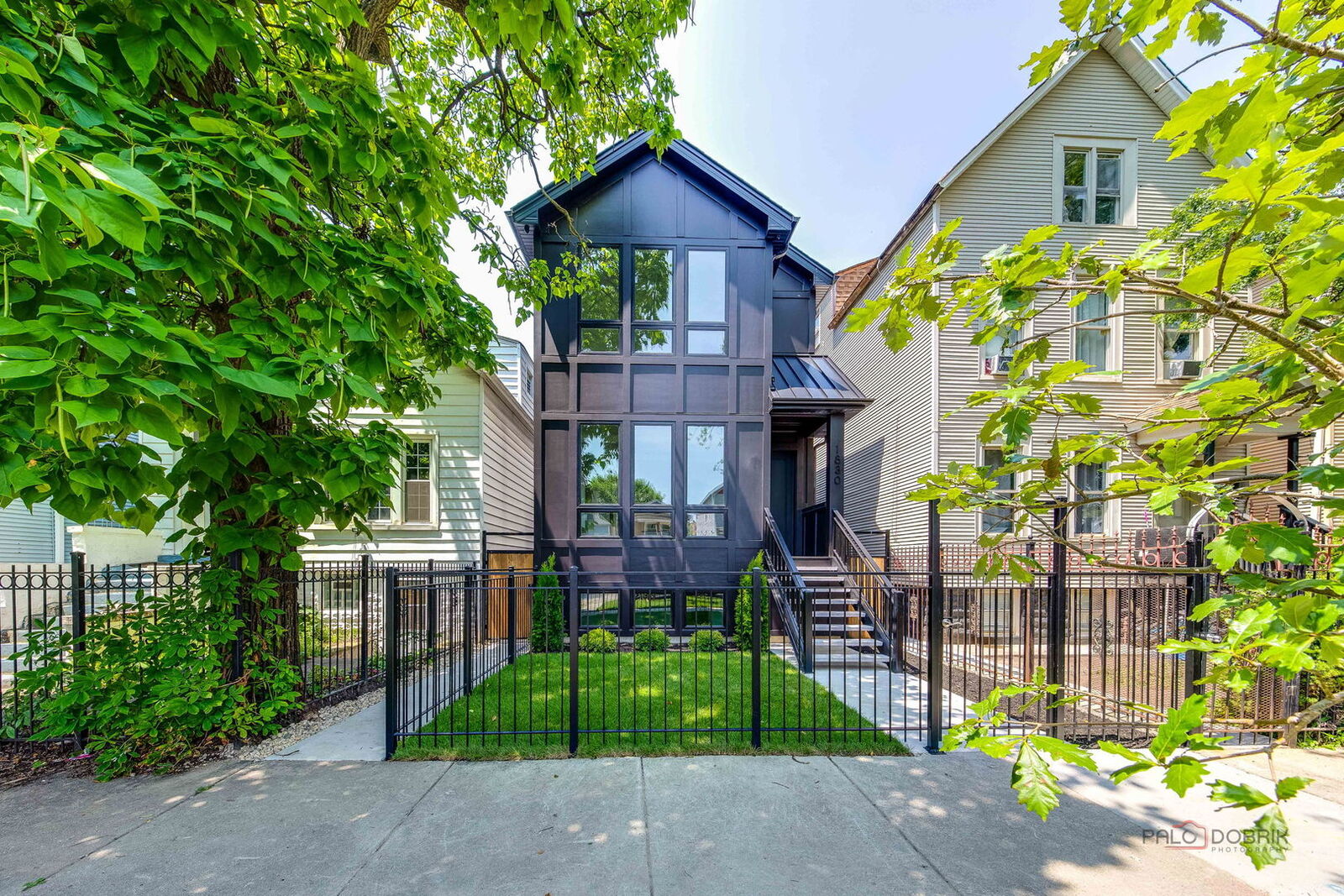 Property Photo: 1830 N Saint Louis Avenue 1F IL 60647