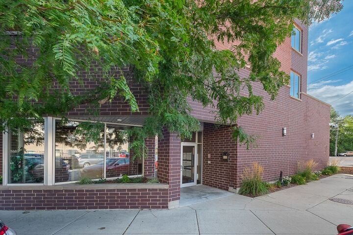 Property Photo:  2272 S Archer Avenue 8E  IL 60616 