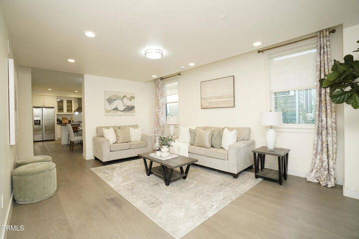 Property Photo: 385 S Marengo Avenue 205 CA 91101