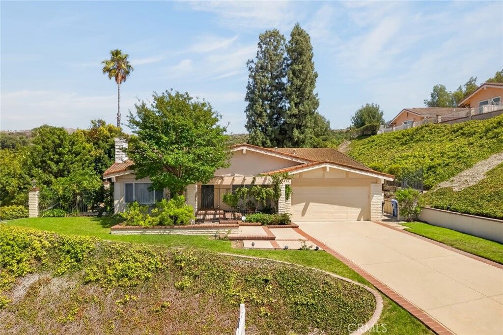 Property Photo: 1526 S Fairway Knolls CA 91791