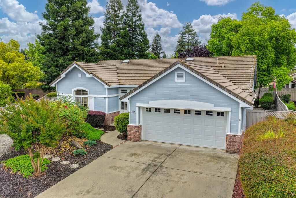 Property Photo:  424 Roan Court  CA 95747 