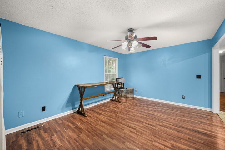 Property Photo: 966 Greenwood Ave TN 37040
