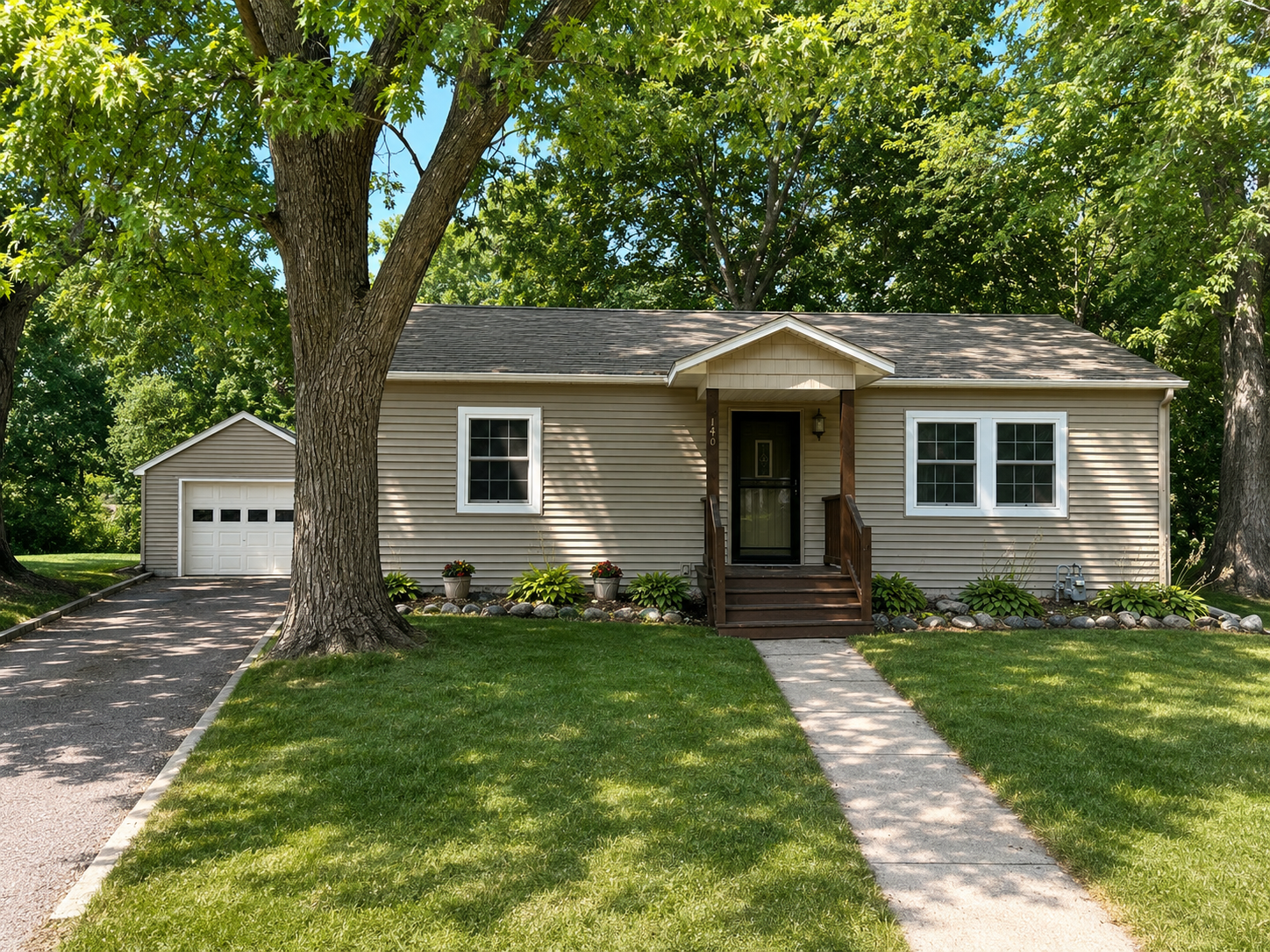Property Photo:  140 Lewis Avenue E  MN 55395 