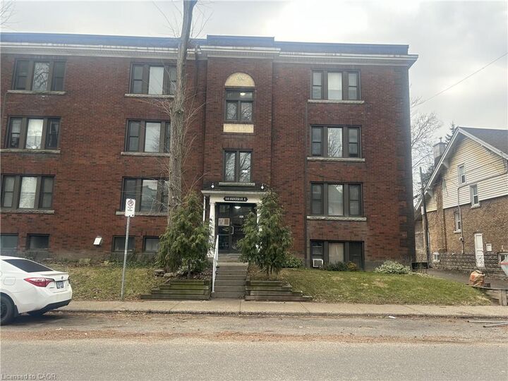 Property Photo:  352 Hunter Street E 4  ON L8N 1N8 