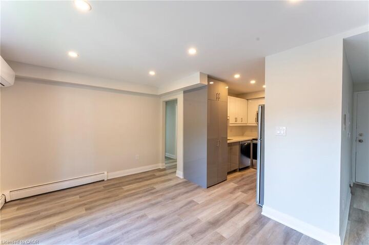 Property Photo:  700 Lawrence Road 103  ON L8K 1Z5 