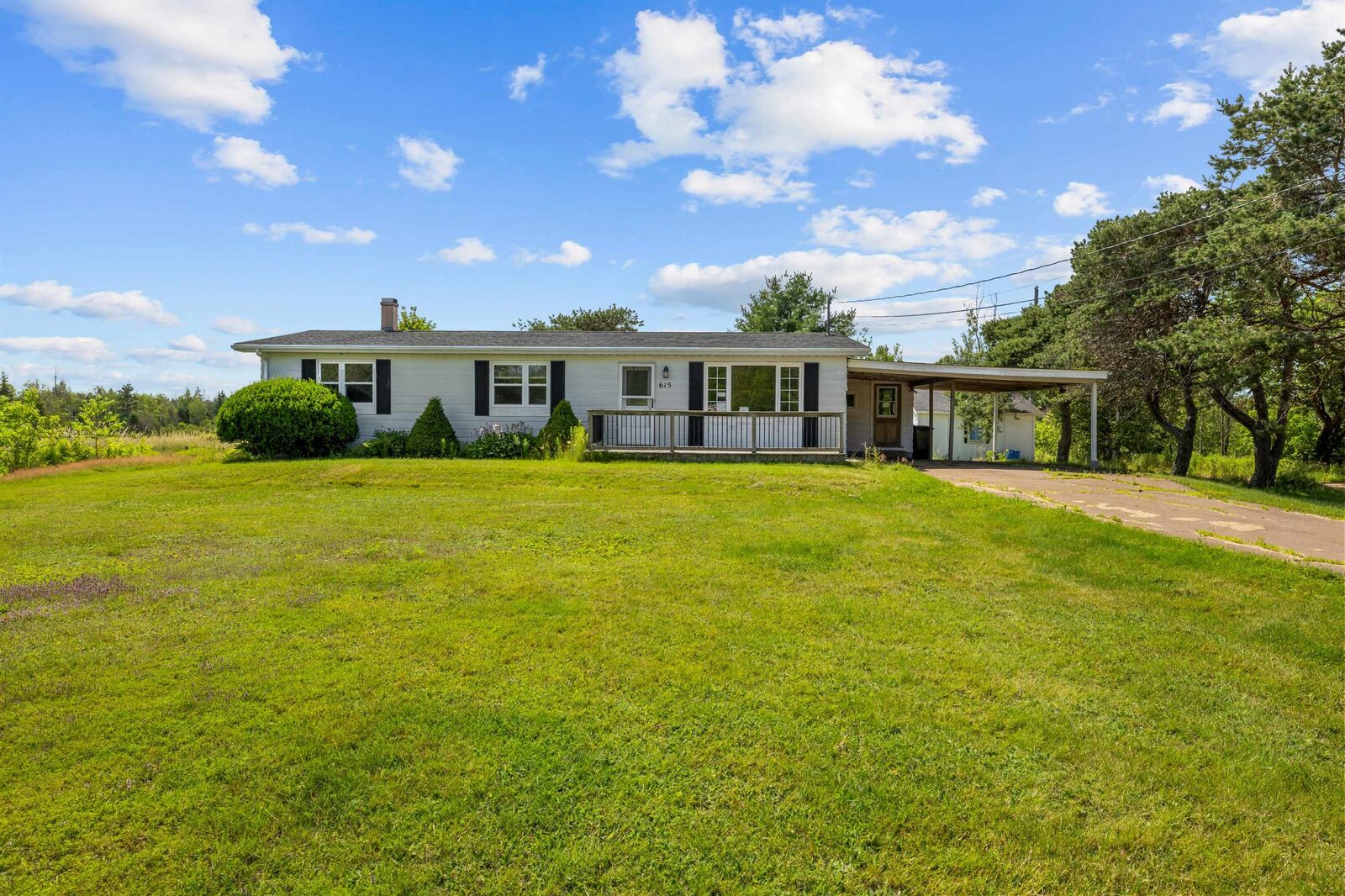 Property Photo:  615 Brackley Point Road  PE C1E 1E3 