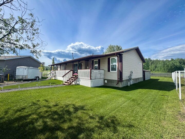 Property Photo: 23 Keystone Place AB T7S 0B2