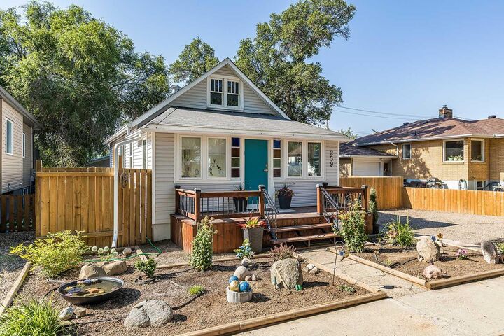 Property Photo: 259 3 Street NW AB T1A 6K8