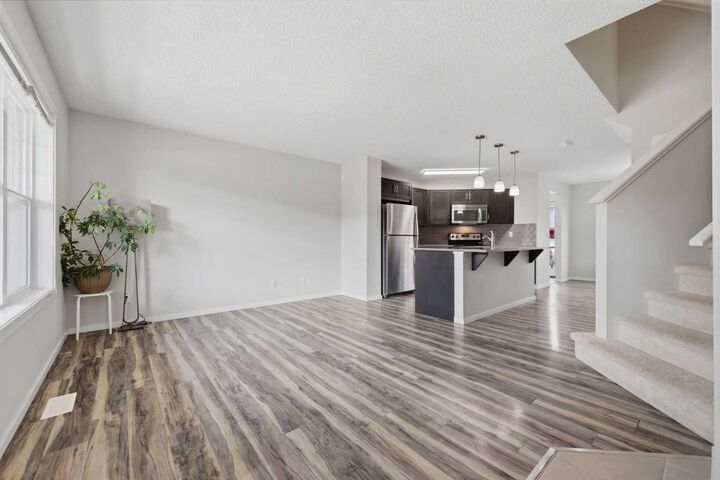 Property Photo: 93 Sunvalley Road AB T4C 0X7