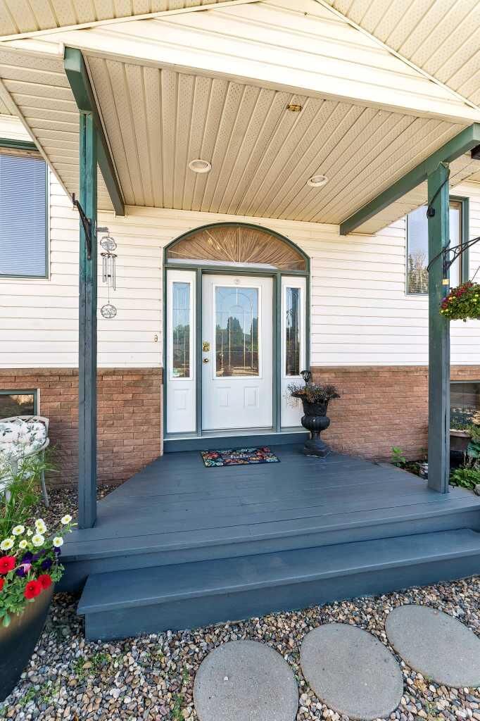 Property Photo: 1336 4A Avenue AB T1B 0K4