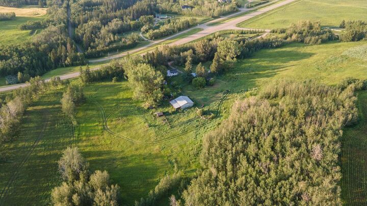 38260 Range Road 261A — photo 1
