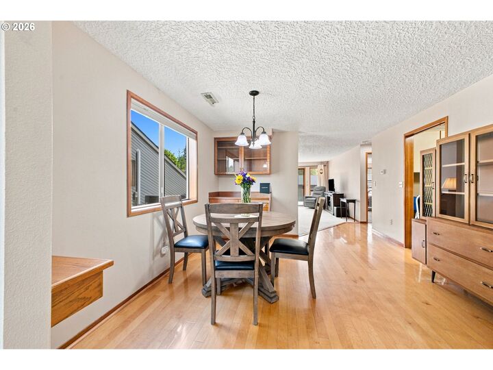 Property Photo: 13815 NW 10th Ct F WA 98685
