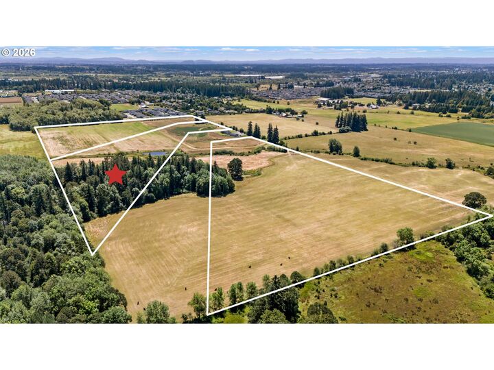 Property Photo:  168635000 182nd Ave  WA 98682 