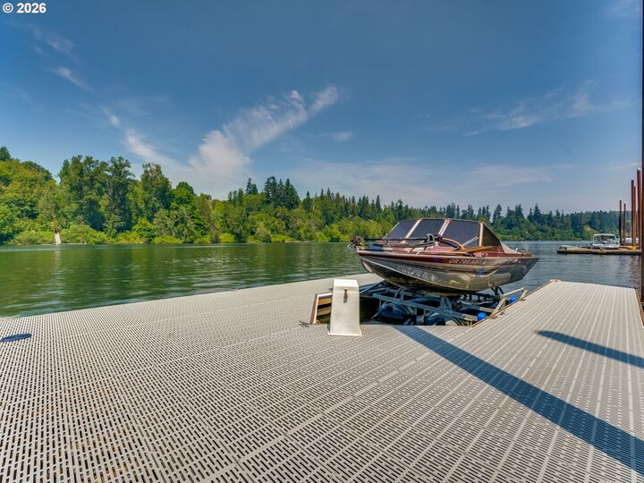 Property Photo:  15995 NE Eilers Rd  OR 97002 