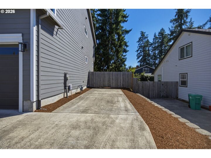 Property Photo: 14535 SE Garland Ln OR 97267