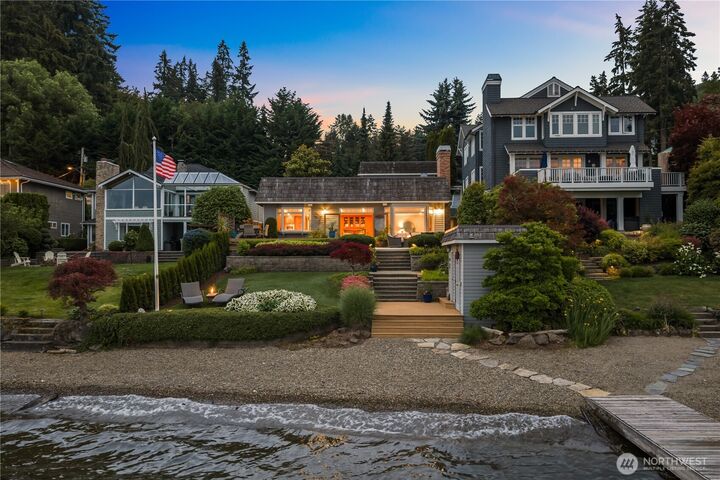Property Photo: 17834 SE 40th Place WA 98008