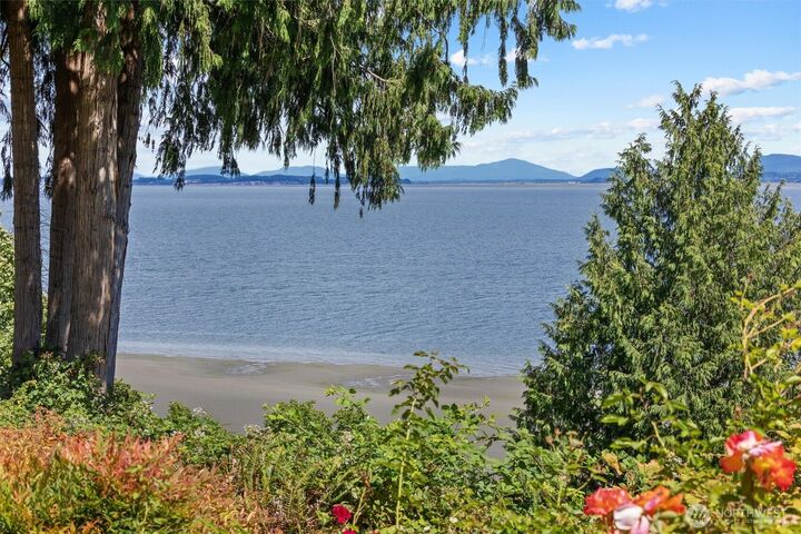 Property Photo:  2475  Bretland Road  WA 98282 