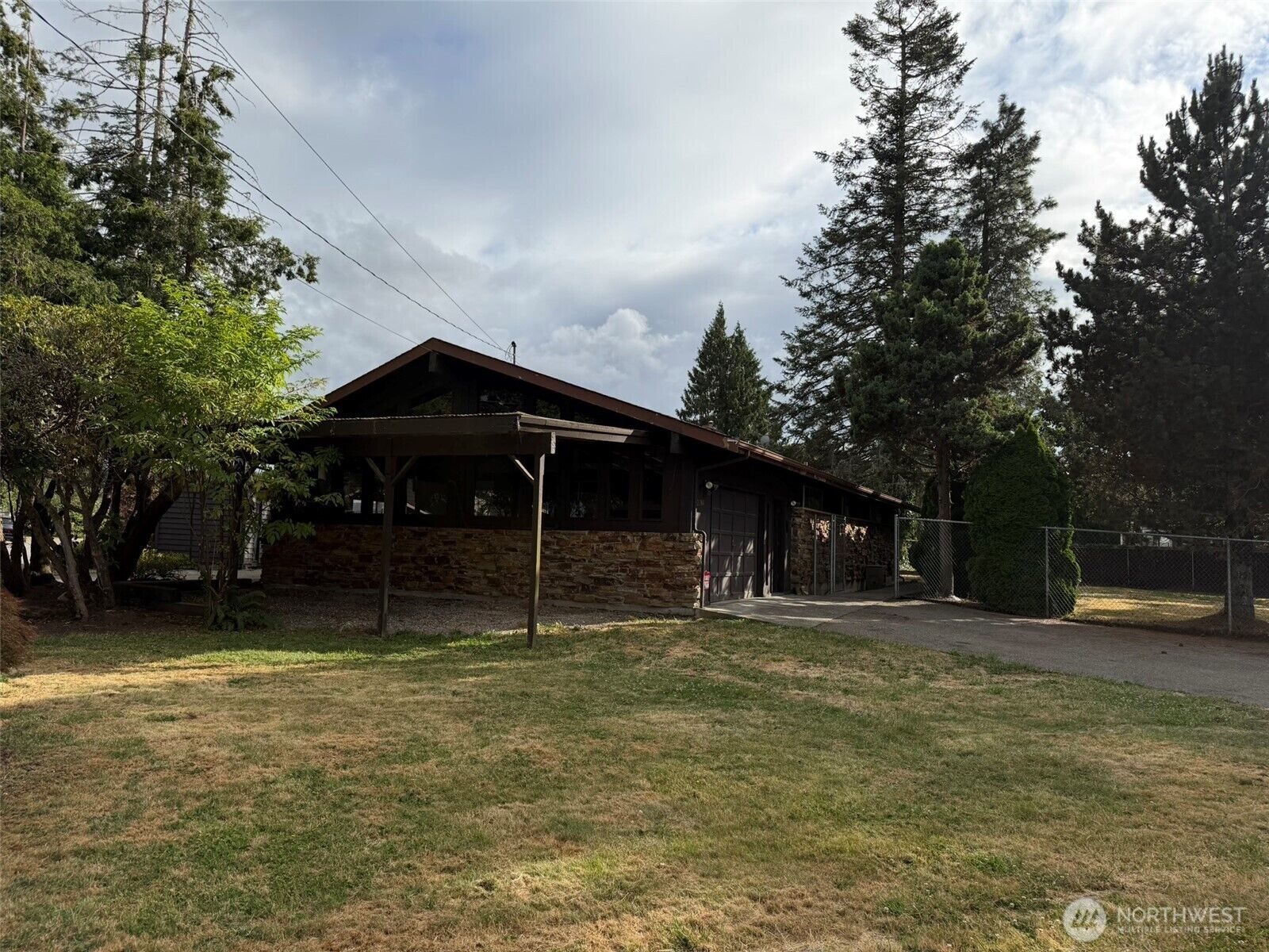 Property Photo:  2704  125th Avenue Ct E  WA 98372 