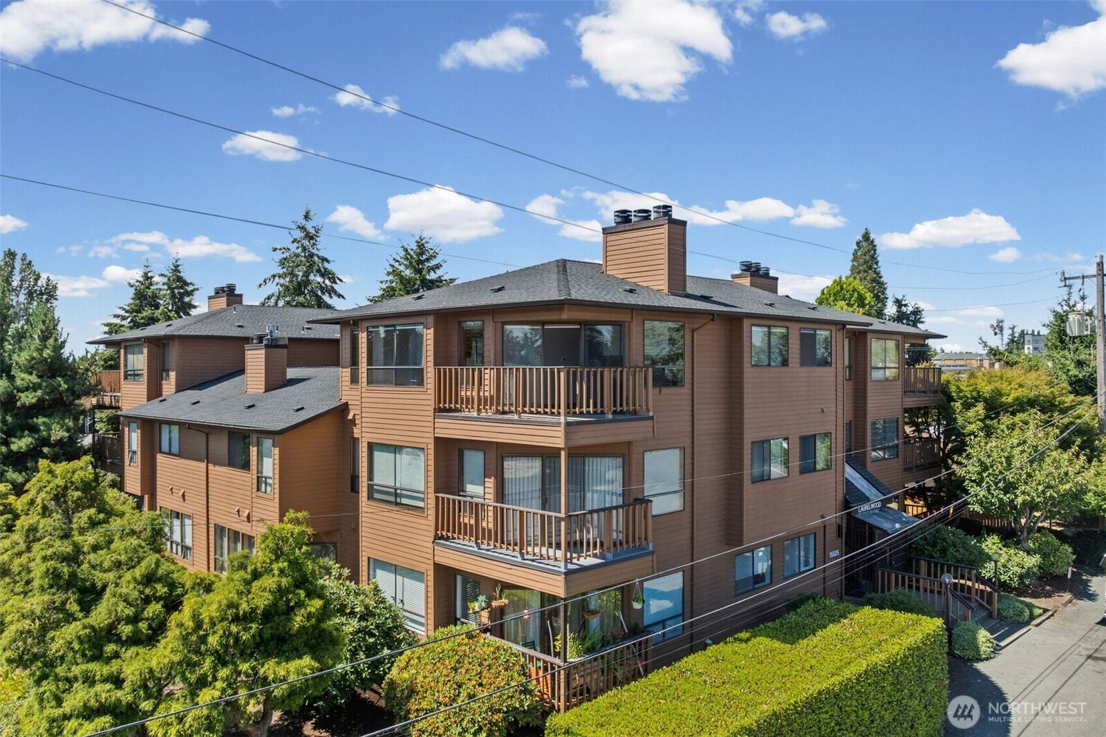 Property Photo:  15525  6th Avenue SW 14  WA 98166 