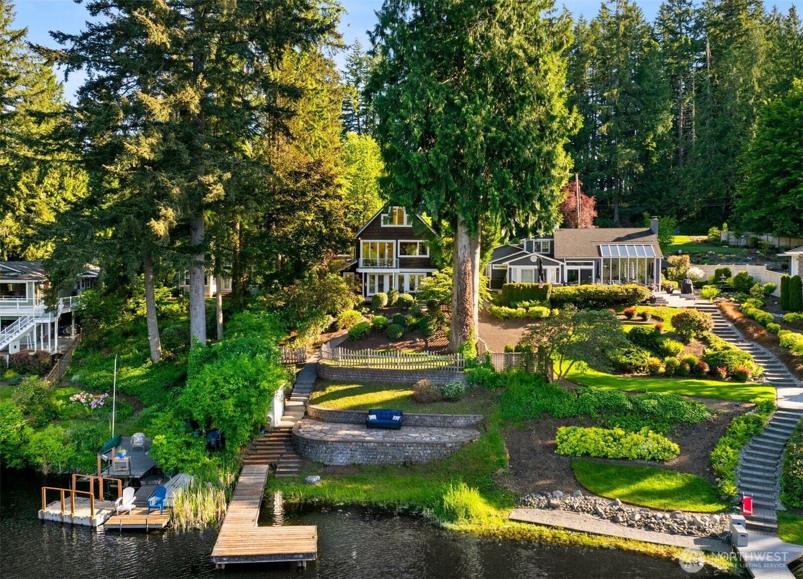 Property Photo: 2057 E Beaver Lake Drive SE WA 98075