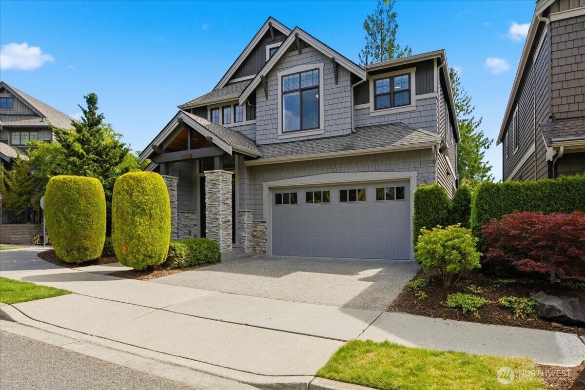 Property Photo: 2210 NW Harmony Way WA 98027