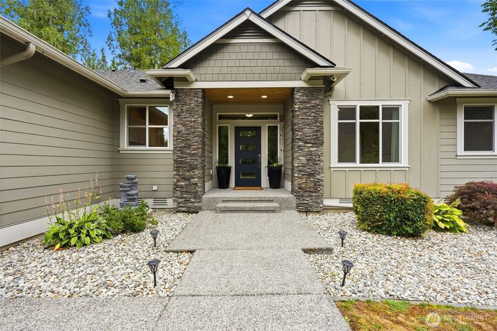 Property Photo:  28613  74th Drive NE  WA 98223 
