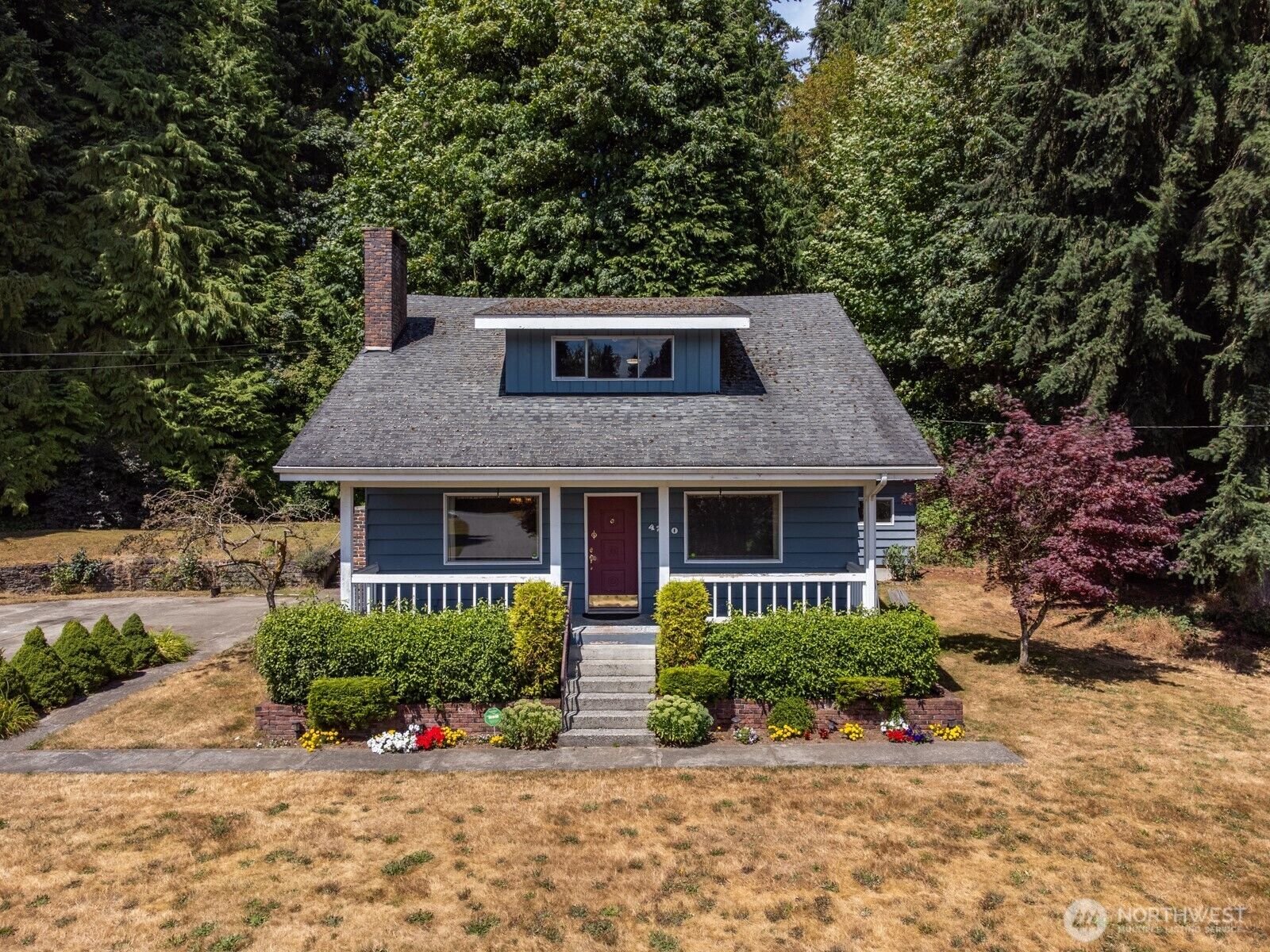 Property Photo: 4210 Crescent Avenue WA 98203