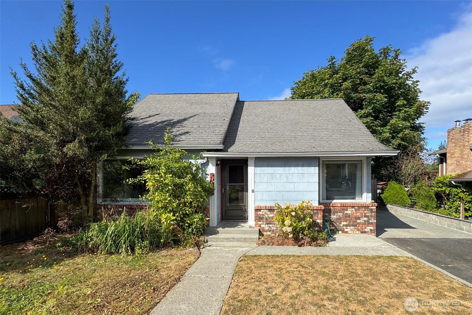 Property Photo: 519 W 15th Street WA 98362