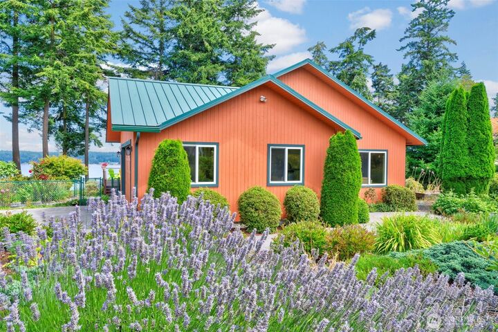 Property Photo: 1320 Prospect Avenue WA 98368