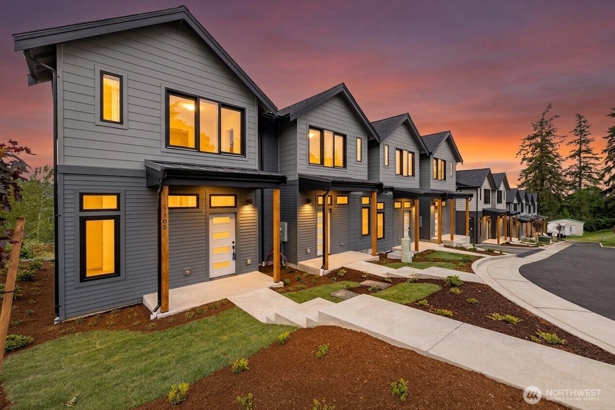 Property Photo: 1109 Divine Lane WA 98229