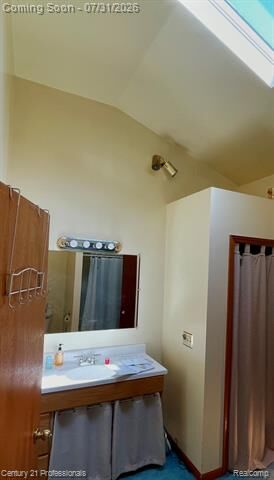 Property Photo: 2903 N Lake Angelus Road W MI 48329
