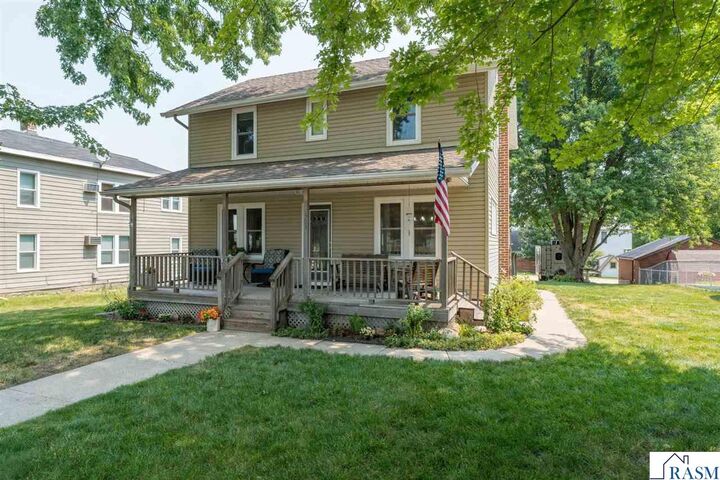 Property Photo: 303 N Market Street MN 56048