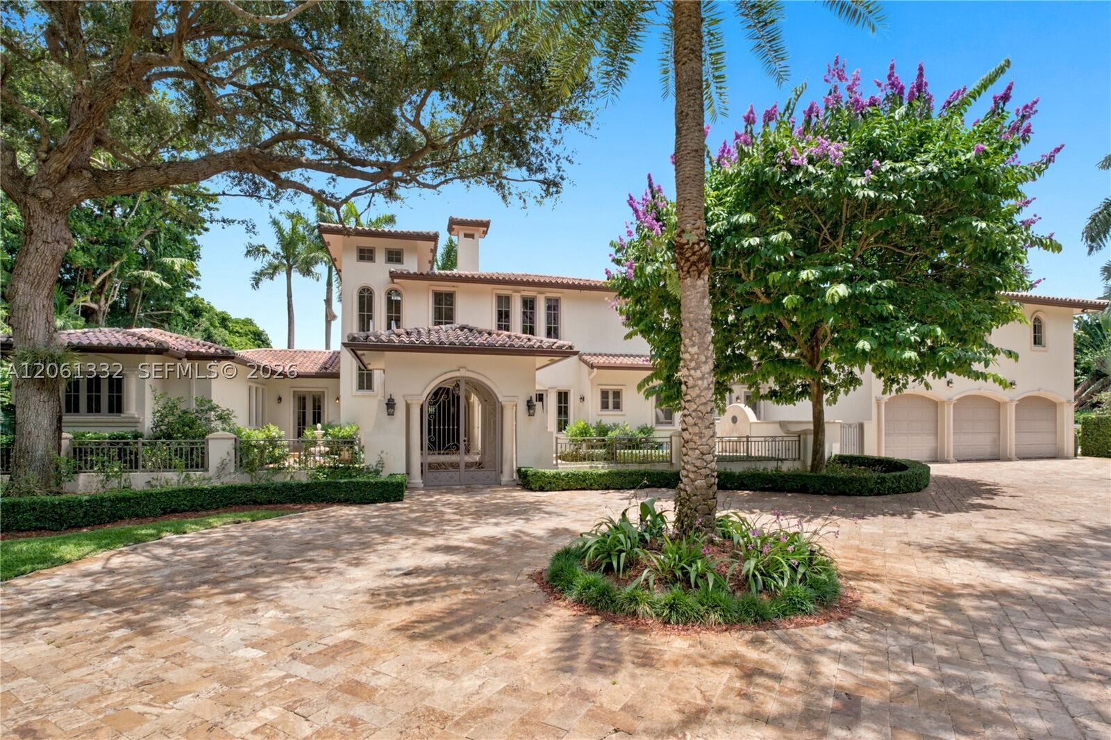 Property Photo: 9501 Kerwood Ct FL 33156