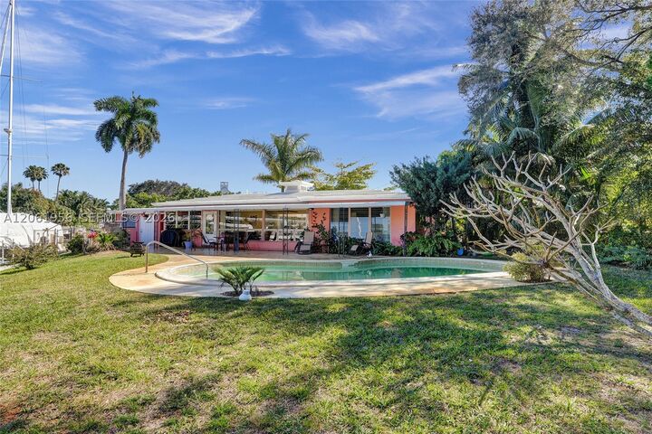 Property Photo:  1321 Mandarin Isle  FL 33315 