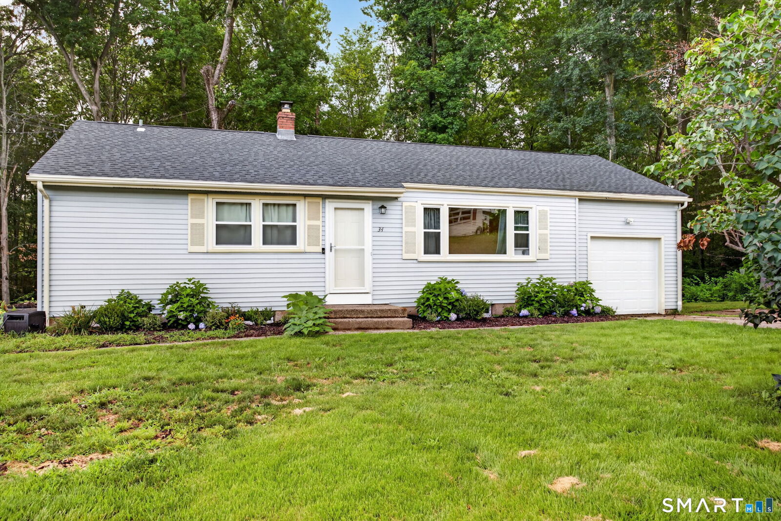Property Photo: 34 Sunrise Circle CT 06492