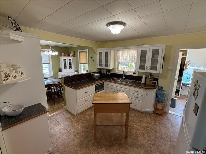Property Photo: 401 2nd Avenue E SK S0J 2E0