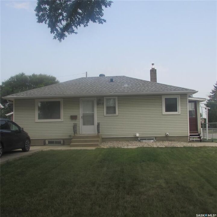 1240 10th Avenue E — photo 1