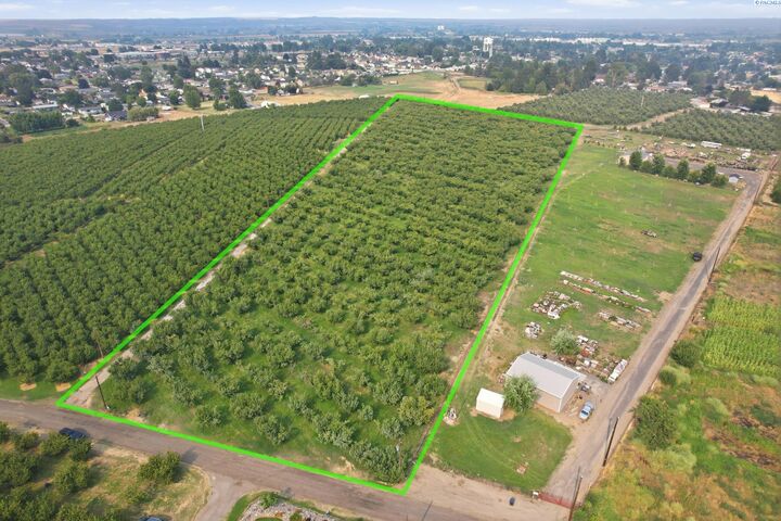 Property Photo:  360 Pecan Rd.  WA 98930 