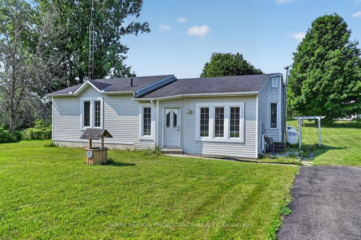 Property Photo:  4702 Baker Drive  ON K0E 1T0 