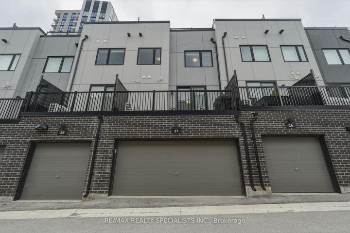 Property Photo: 348 Wheat Boom Drive 27 ON L6H 3V6