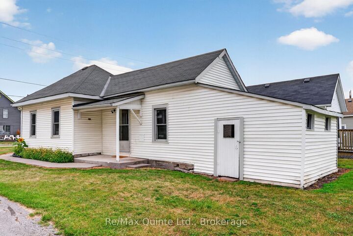 Property Photo: 55 George Street ON K8N 3G7