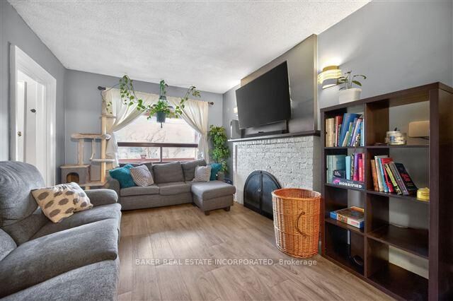 Property Photo: 1867 Dufferin Street ON M6E 3P5