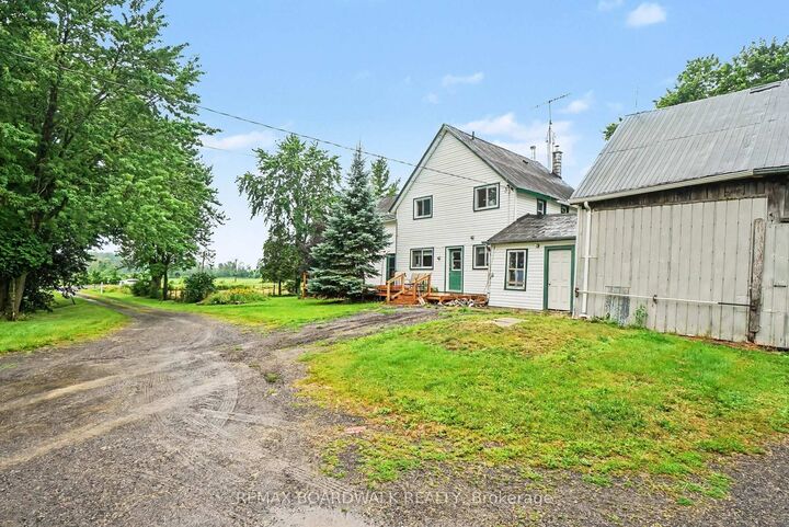Property Photo: 11691 Hutt Road ON K0E 1K0
