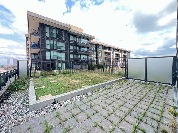 Property Photo:  830 Lawrence Avenue W 902  ON M6A 0B6 