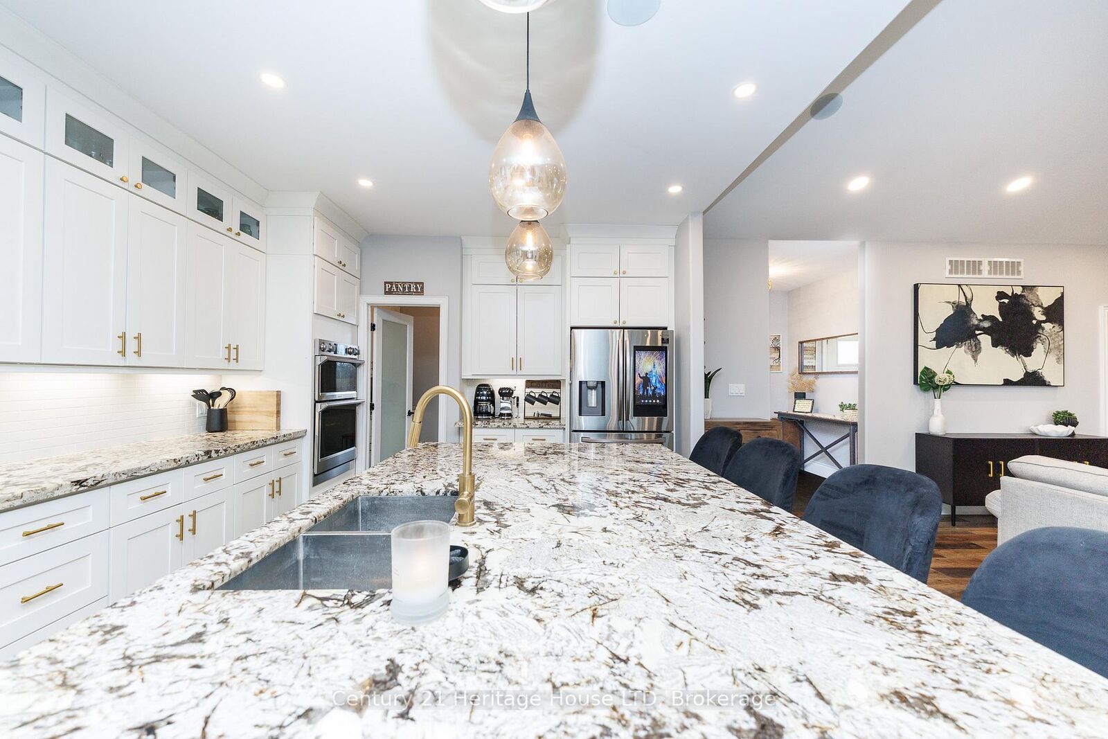 Property Photo: 856 Lorraine Road ON L3K 5V5