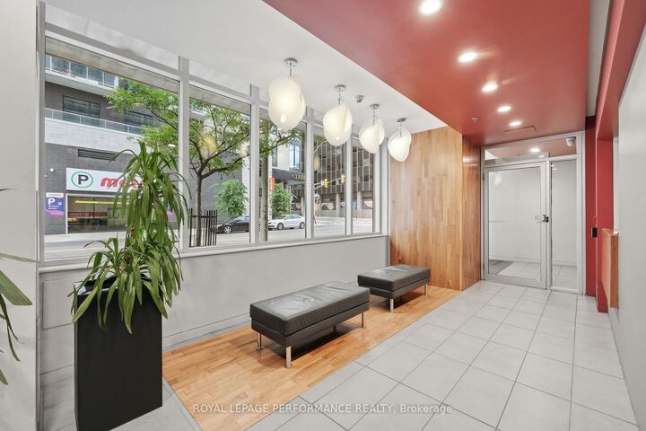 Property Photo: 179 George Street Ph 2 ON K1N 1J8