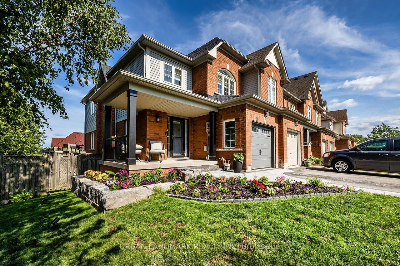 Property Photo:  69 Dodds Square  ON L1C 5N2 