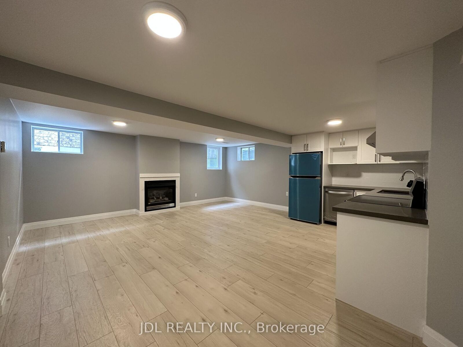 Property Photo:  46 Monique Crescent N Basement  ON L4M 6Y3 