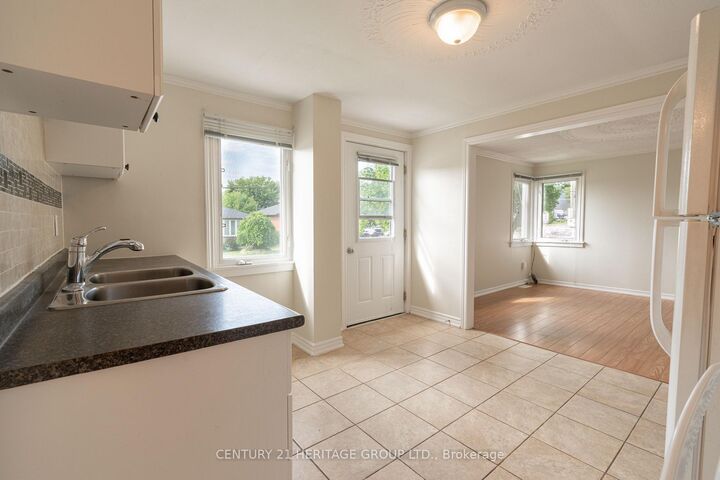 Property Photo:  137 John Street E  ON L3Z 1G3 